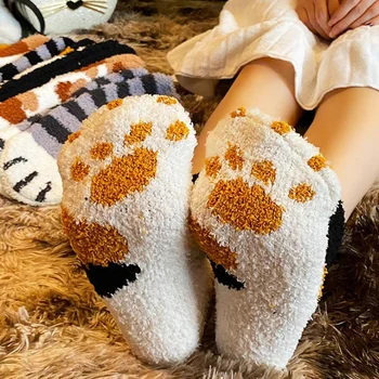 1 пара Новых осенне-зимних носков из кораллового флиса, женских хлопчатобумажных носков с длинными трубками, теплых носков для сна с кошачьими когтями